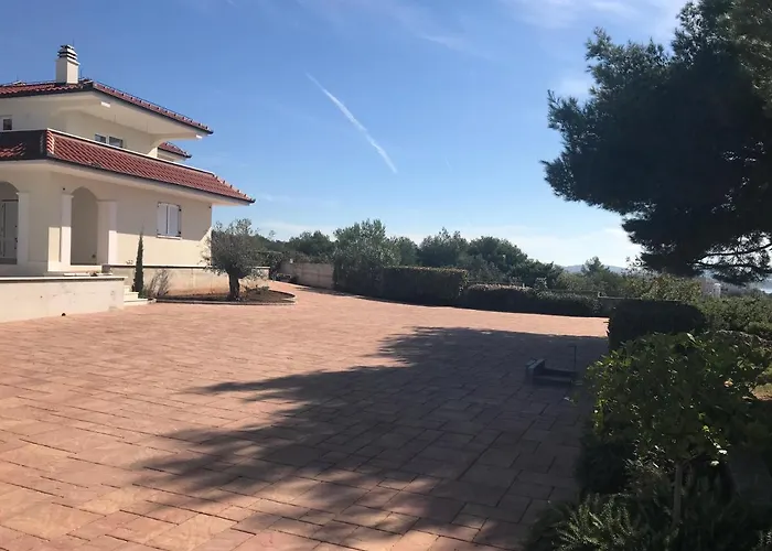 Villa Lanterna