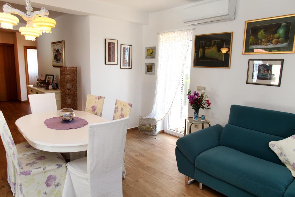 Apartment Lanterna *