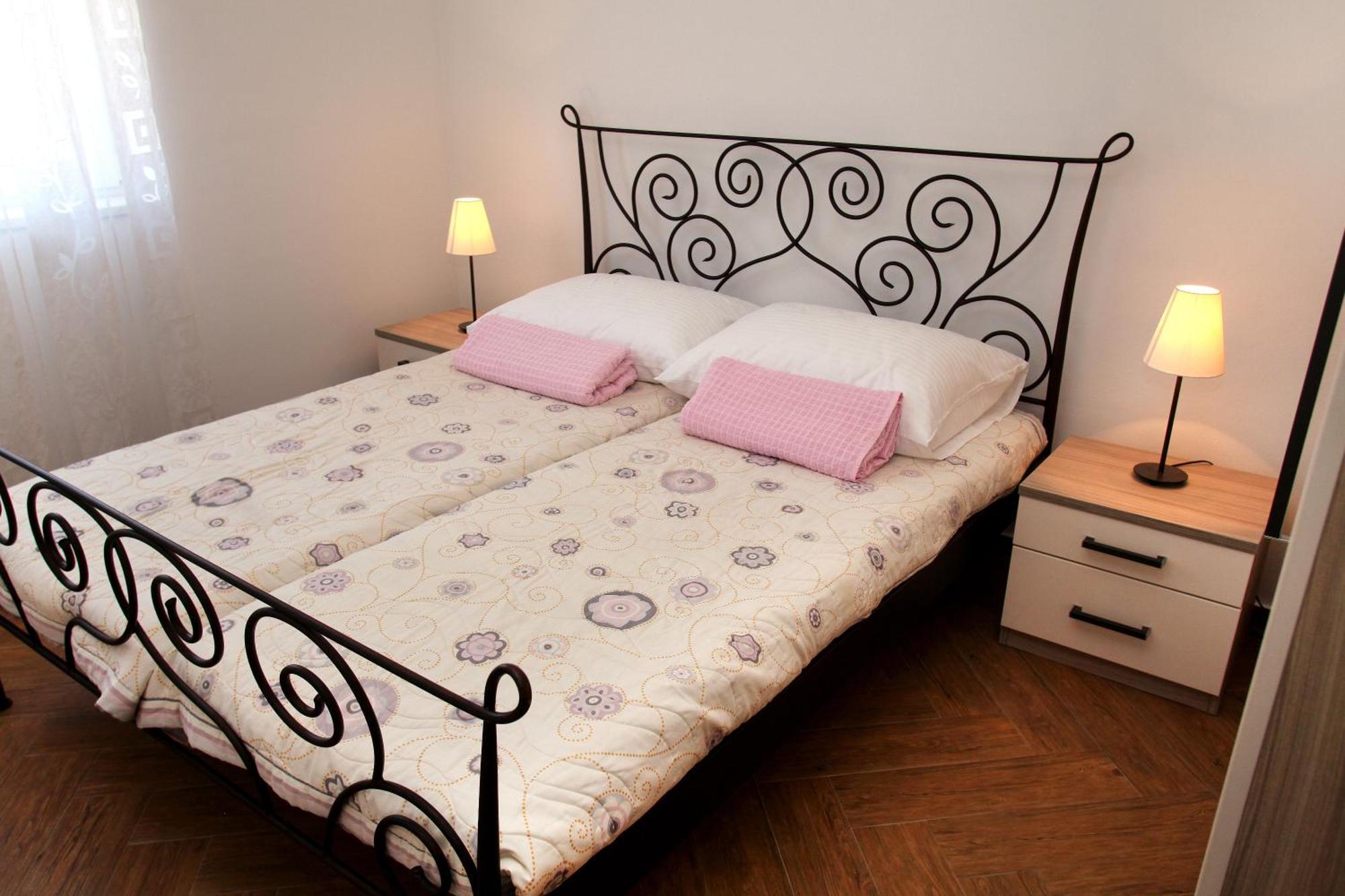 Lanterna Apartment *